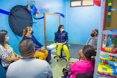 notícia: Abril Azul: Governo inicia programação do Mês de Visibilidade sobre o Autismo