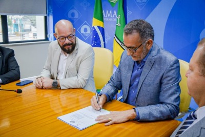 notícia: Governador sanciona leis sobre organização e divisão Judiciária do Amapá