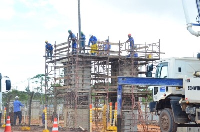 notícia: Viaduto da Integração: Governo instala estrutura metálica que sustentará o viaduto