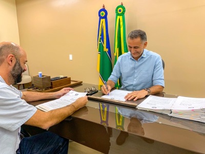 notícia: Ideas S.A: Waldez sanciona lei que cria empresa de saneamento, energias renováveis e inclusão digital para áreas rurais do AP