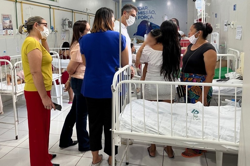 Governador Clécio Luís e secretária de Saúde, Silvana Vedovelli, acompanham a situação dentro do HCA
