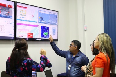 notícia: Sala de Situação instalada pelo Governo do Amapá monitora em tempo real dados ambientais do estado