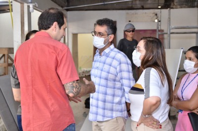 notícia: Com gabinete instalado no Hospital de Emergências, Governador Clécio Luís acompanha melhorias no HE