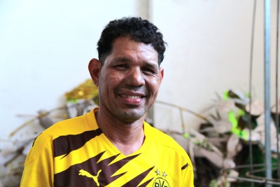 notícia: 'O Carnaval nos dá essa força!', diz soldador contratado por escola de samba no Amapá