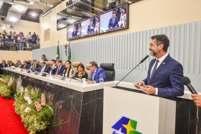 notícia: Governador pede união para o desenvolvimento do Amapá na posse dos deputados estaduais da Assembleia Legislativa