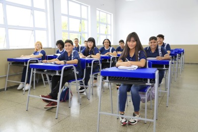 notícia: Governo inicia 3ª etapa de pré-matrícula e entrega de documentos nas escolas estaduais nesta segunda, 23