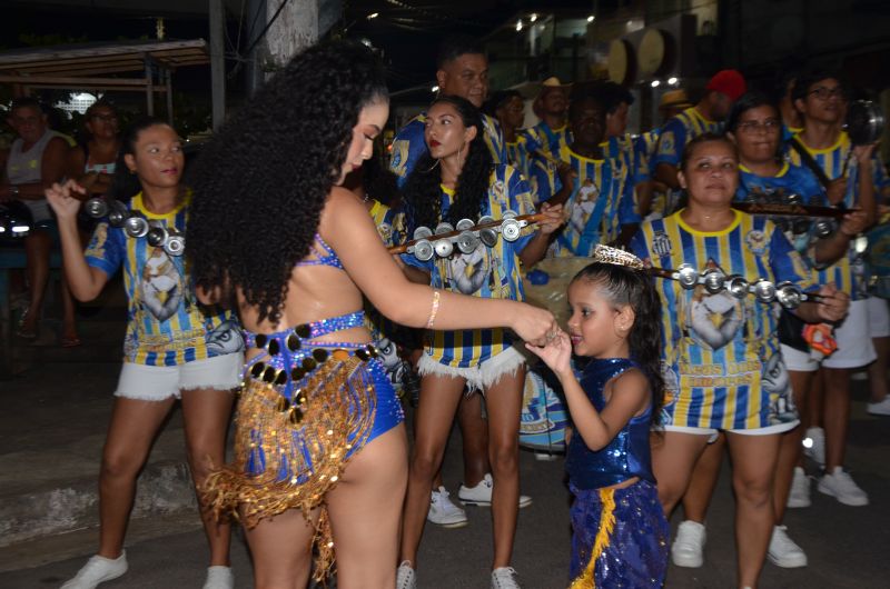 Abertura da programação ?Na Levada do Samba? <div class='credito_fotos'>Foto: Jhon Martins/GEA   |   <a href='/midias/2024/originais/15627_8e7d5450-3959-ce9c-ca2e-395c4a0ef6ae.jpg' download><i class='fa-solid fa-download'></i> Download</a></div>