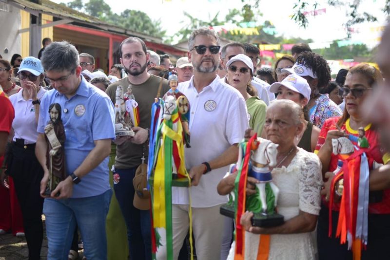 Missa celebra a fé do povo de Mazagão Velho no Dia de São Tiago.

Em 2024, festividade completa 247 anos de tradição e recebe apoio do Governo do Amapá. <div class='credito_fotos'>Foto: Maksuel Martins/GEA   |   <a href='/midias/2024/originais/15645_4c15e425-43d1-4336-8859-3eddf0b32827.jpg' download><i class='fa-solid fa-download'></i> Download</a></div>