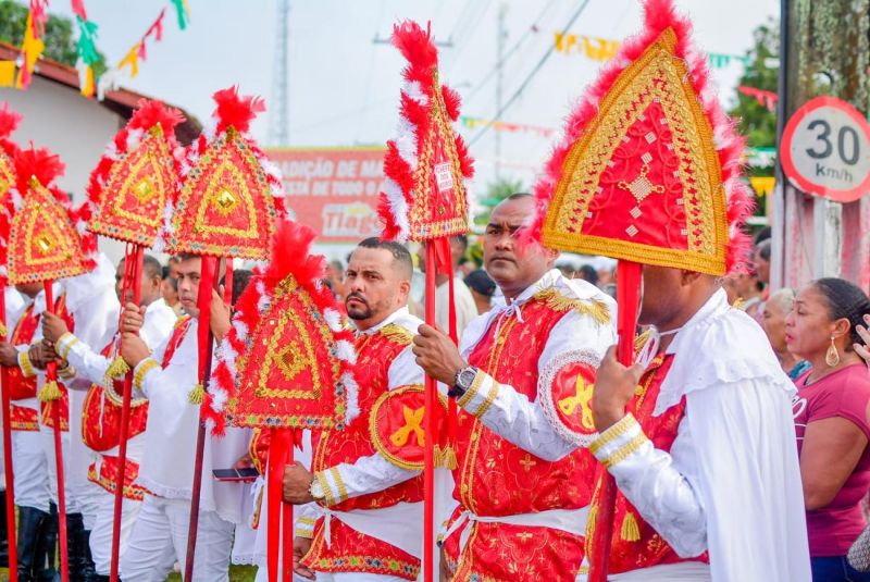 Missa celebra a fé do povo de Mazagão Velho no Dia de São Tiago.

Em 2024, festividade completa 247 anos de tradição e recebe apoio do Governo do Amapá. <div class='credito_fotos'>Foto: Maksuel Martins/GEA   |   <a href='/midias/2024/originais/15645_52e000d3-5870-6685-03ce-ae3387ac63a7.jpg' download><i class='fa-solid fa-download'></i> Download</a></div>