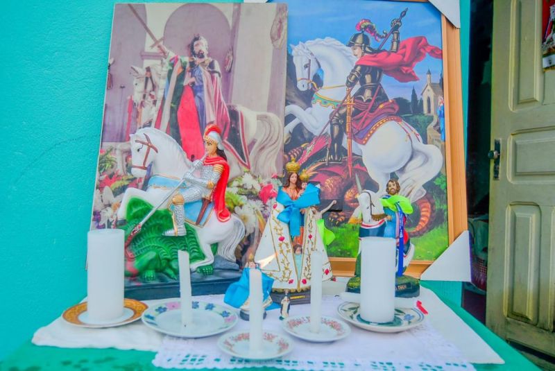 Missa celebra a fé do povo de Mazagão Velho no Dia de São Tiago.

Em 2024, festividade completa 247 anos de tradição e recebe apoio do Governo do Amapá. <div class='credito_fotos'>Foto: Maksuel Martins/GEA   |   <a href='/midias/2024/originais/15645_bac4c19f-932d-05c5-305d-de44678af655.jpg' download><i class='fa-solid fa-download'></i> Download</a></div>