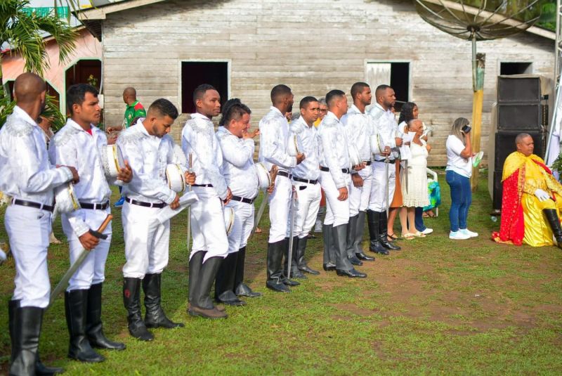 Missa celebra a fé do povo de Mazagão Velho no Dia de São Tiago.

Em 2024, festividade completa 247 anos de tradição e recebe apoio do Governo do Amapá. <div class='credito_fotos'>Foto: Maksuel Martins/GEA   |   <a href='/midias/2024/originais/15645_e663c373-df8a-2226-8515-a1d086fe89c9.jpg' download><i class='fa-solid fa-download'></i> Download</a></div>