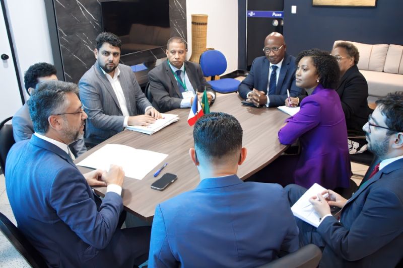 Reunião bilateral ocorreu paralelamente à 13ª Reunião da CMT, que fortaleceu relações diplomáticas entre Brasil e França