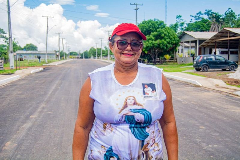 'Não teremos mais problemas com lama e poeira', comemora Núbia