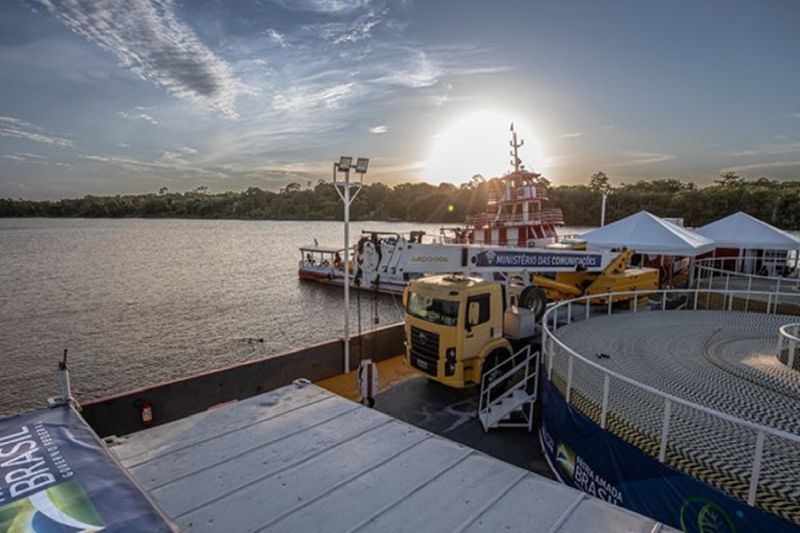 Mais de 600 quilômetros de fios no fundo do Rio Amazonas irão interligar Belém à Macapá