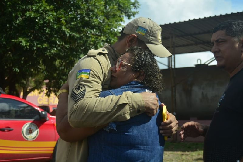Maria José, de 61 Anos, é mãe de bombeiro militar enviado para ajudar em situações de emergência no Rio Grande do Sul