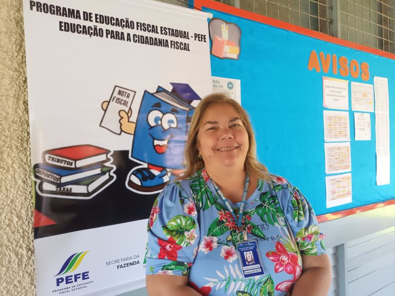 Palestrante de educação fiscal e patrimônio escolar, professora Valéria Figueiredo