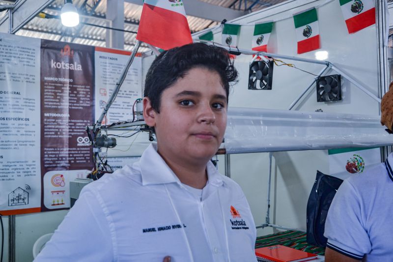 A feira recebe estudantes de outros estados e países, como o México