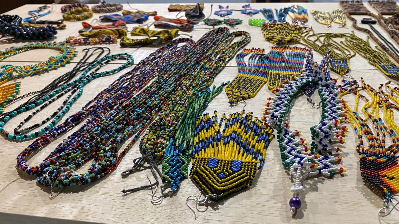 Artesanato indígena também é destaque na Maloca dos Povos Originários