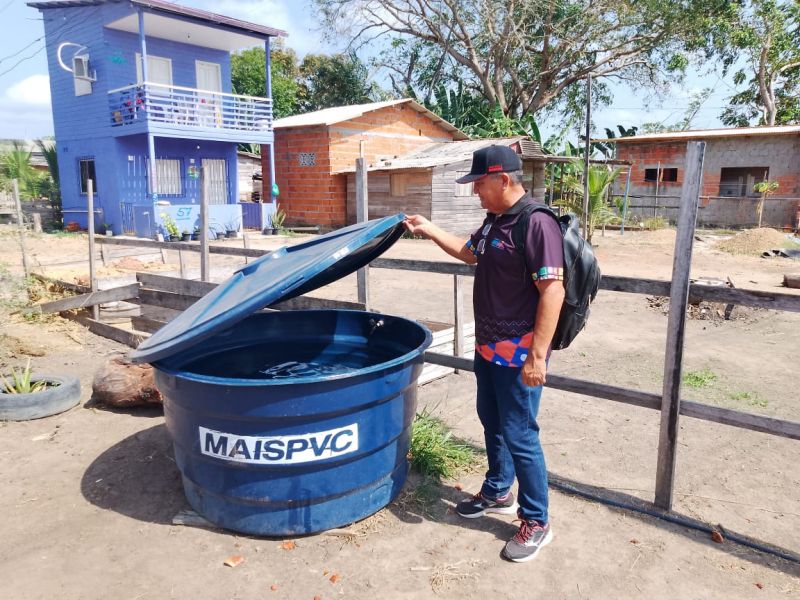 Equipes verificando in loco criadouros do mosquito da dengue