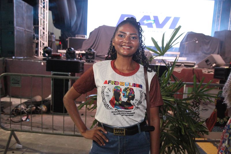 Roneide Silveira participou do curso de maquiagem
