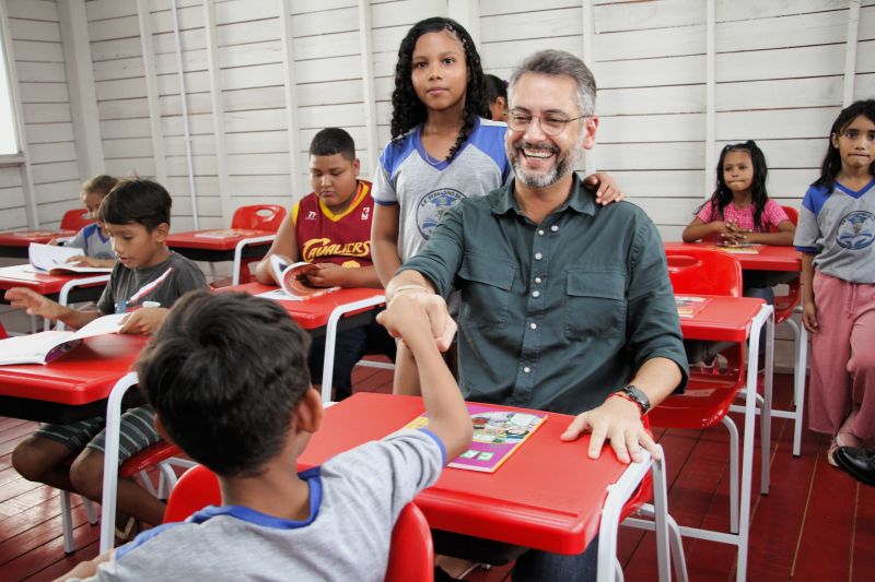No total, já foram entregues 16 escolas pelo Amapá inteiro <div class='credito_fotos'>Foto: Divulgação   |   <a href='/midias/2024/originais/up_ag_26855_aae1aa67-8dce-0f9a-504c-9c3724821416.jpg' download><i class='fa-solid fa-download'></i> Download</a></div>