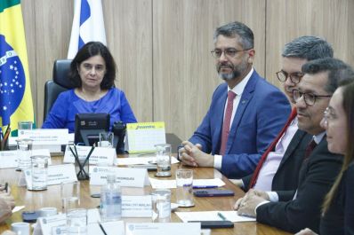 notícia: Após diálogo com o governador Clécio Luís, Ministério da Saúde garante envio de vacinas contra dengue ao Amapá
