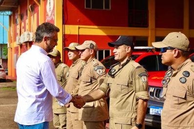 notícia: Governo do Amapá envia militares especialistas para ajudar no resgate e salvamento de vítimas no Rio Grande do Sul