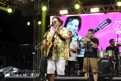 notícia: Carnacult embala público na orla da Beira Rio em folia alternativa promovida pelo Governo do Estado