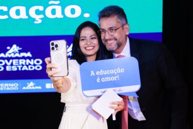 notícia: ‘O Estado aposta na educação com perspectivas de futuro’, celebra governador Clécio Luís na nomeação de novos servidores