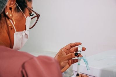notícia: Governo do Amapá inicia vacinação contra a dengue, em Santana