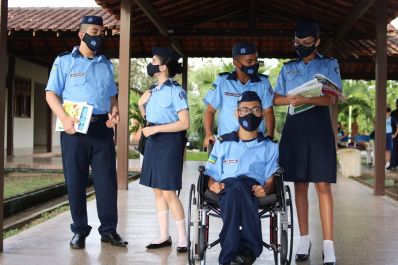 notícia: Governo do Amapá abre pré-matrícula para escolas de gestão compartilhada e bilíngues