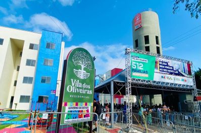 notícia: FOTOS: acompanhe a entrega do Residencial Vila dos Oliveiras para 512 famílias, no Amapá