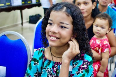 notícia: 'Já consigo ouvir’, celebra criança que ganhou aparelho auditivo no lançamento do ‘Reabilita Amapá’ 