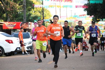 notícia: Com união da tradição, fé e esporte, Governo do Amapá apoia a 6ª Corrida de São Tiago em Mazagão Velho