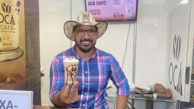 O empreendedor Michel Rechene comemora o sucesso das vendas com o lançamento do café gelado feito na hora.