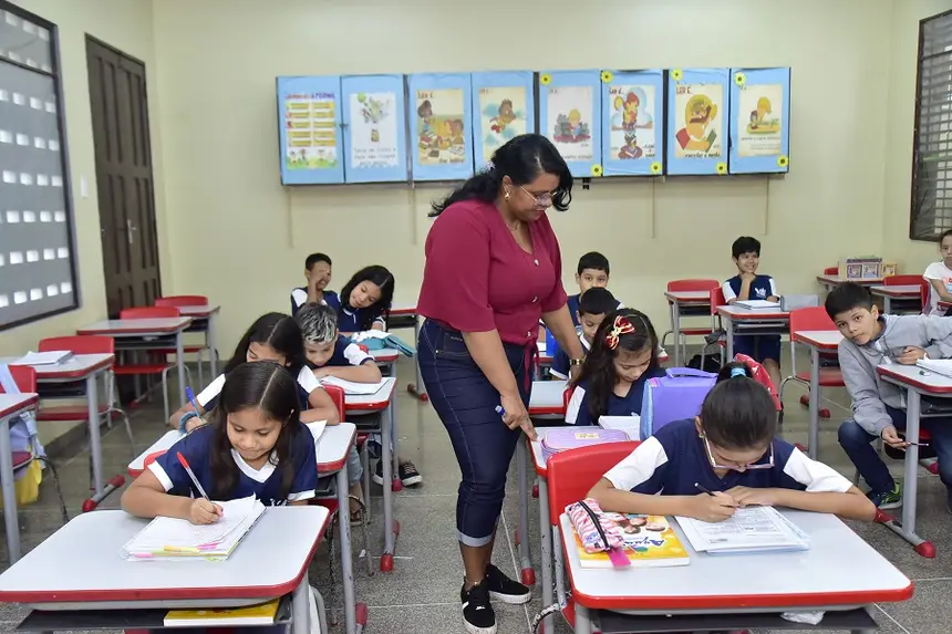 Foto: Arquivo/Seed Vagas disponíveis são para escolas em tempo parcial e integral