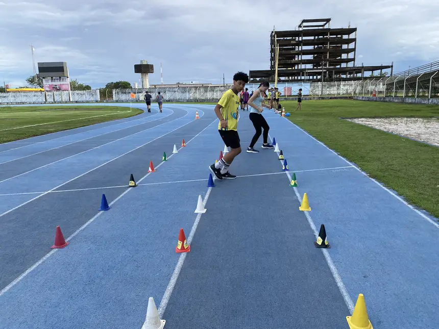 No estádio Zerão, os treinos de funcional estão a todo vapor 