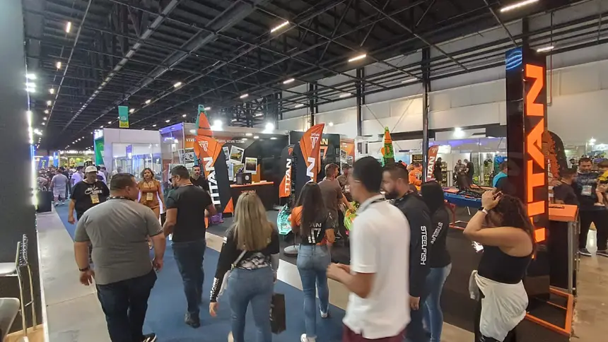 Feira reúne amantes da pesca esportiva e empresário do segmento 