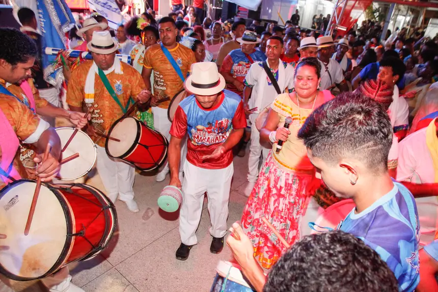 Ritual de derrubada dos mastros do Divino Espírito Santo e Santíssima Trindade marcou o encerramento da Central