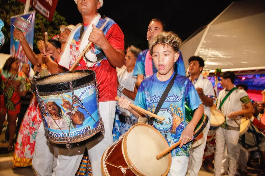 Ritual de derrubada dos mastros do Divino Espírito Santo e Santíssima Trindade marcou o encerramento da Central