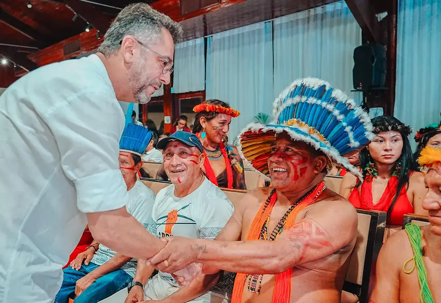  <div class='credito_fotos'>Foto: Jessé Matos/Agência Grito   |   <a href='/midias/2025/originais/20250417103911-GF00016014-F00189030.webp' download><i class='fa-solid fa-download'></i> Download</a></div>