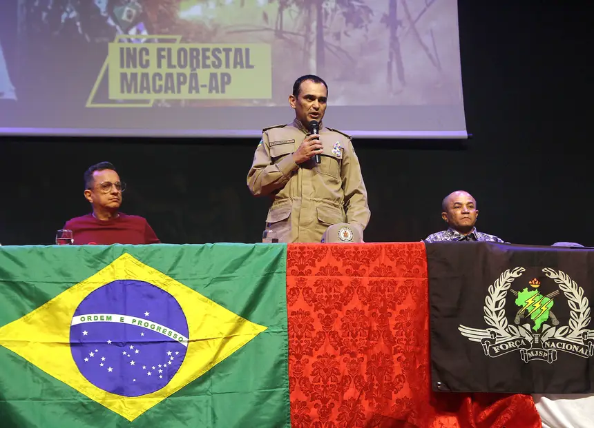 Comandante do Corpo de Bombeiros Pelsondré Martins