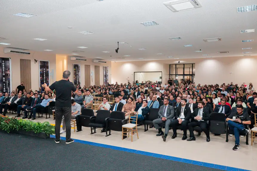  <div class='credito_fotos'>Foto: Ian Reis/Agência Grito   |   <a href='/midias/2025/originais/20250425133058-GF00016035-F00189588.webp' download><i class='fa-solid fa-download'></i> Download</a></div>