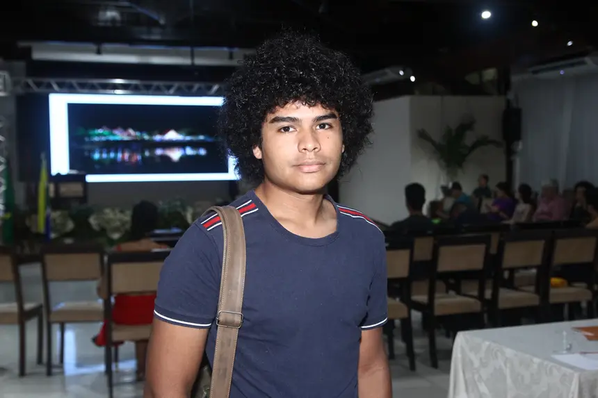 Academico do 8 semestre do cursos de arquitetura e urbanismo, Davi Bispo