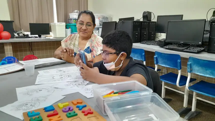Famílias atípicas são atendidas com acolhimento e atenção no Projeto TEAcolho  