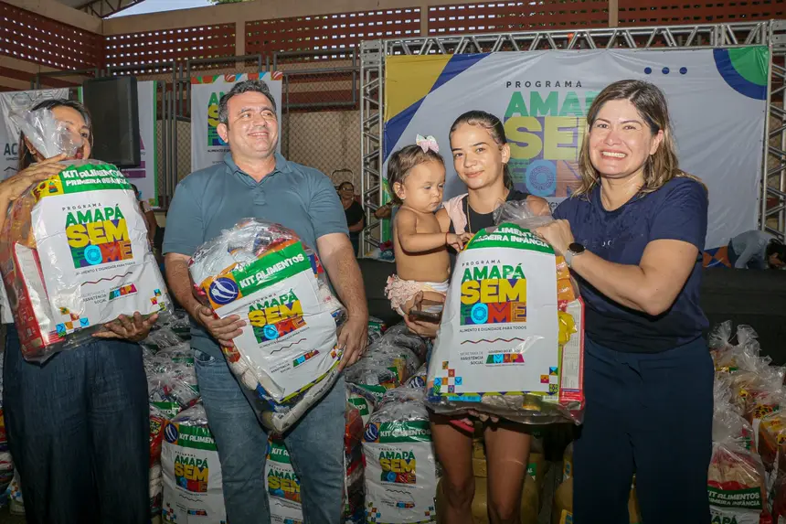 Foram entregues 277 kits primeira infância