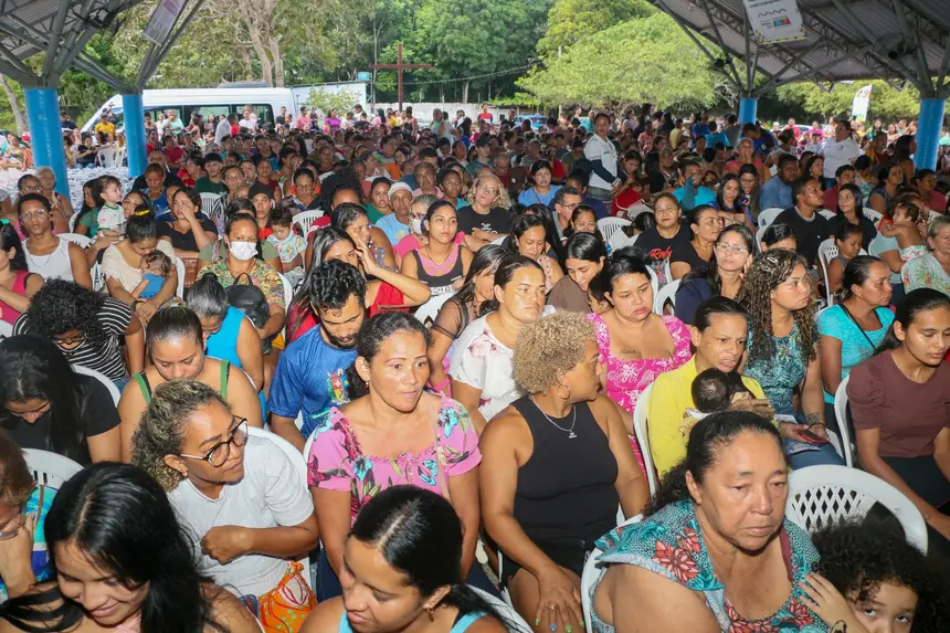 Os trabalhos atenderam beneficiários de sete entidades sociais
