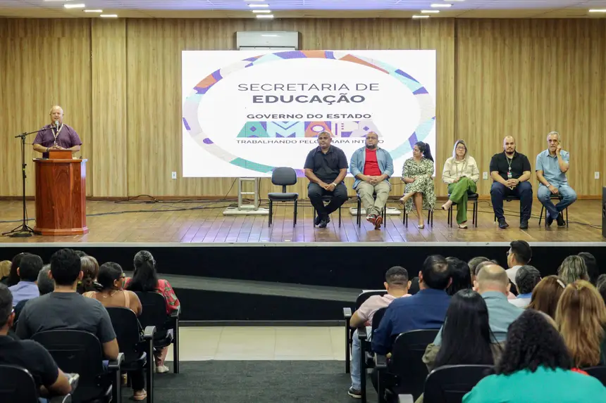 A programação foi organizada pelo Centro de Pesquisas Educacionais (Cepe), vinculado à Secretaria de Estado da Educação (Seed), com orientações técnicas sobre os formulários do censo