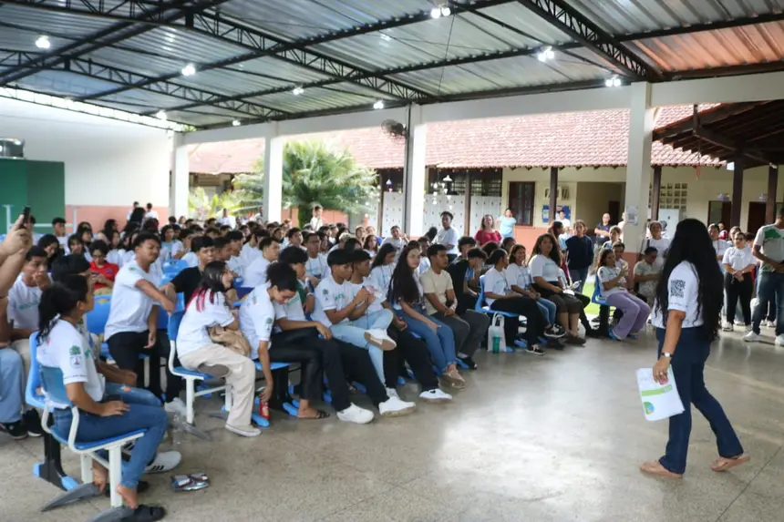 O evento reuniu mais de 50 projetos desenvolvidos por estudantes do ensino fundamental, médio, Educação de Jovens e Adultos (EJA) e Atendimento Educacional Especializado (AEE), com foco em soluções para os desafios socioambientais da atualidade