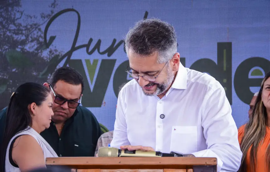 Governador do Amapá, Clécio Luís, assina Plano Diretor da Bacia do Rio Araguari